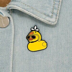 ✨Yellow Duck Enamel Pin With Sunglasses Propeller Hat Animal Duckling Brooch New